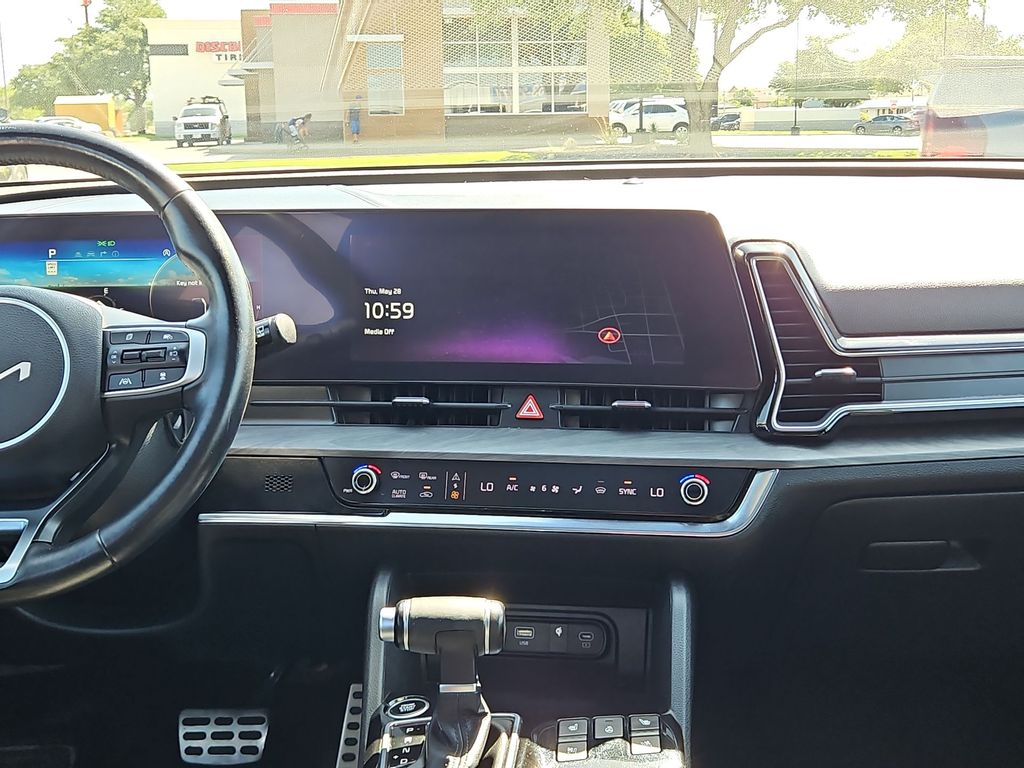 Thumbnail: 2023 Kia Sportage - 12