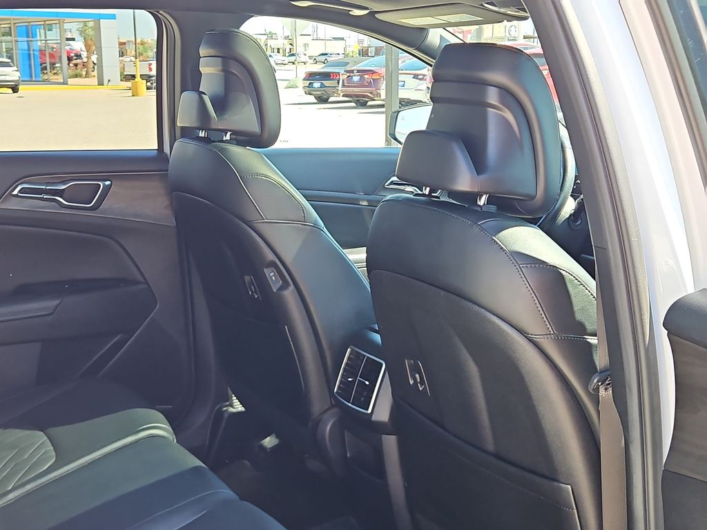 Thumbnail: 2023 Kia Sportage - 11