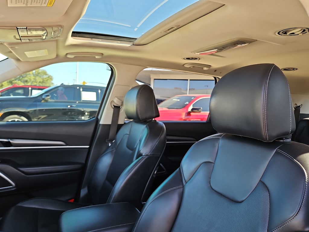 Thumbnail: 2022 Kia Telluride - 11