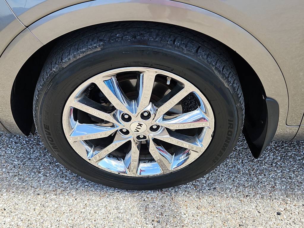 Thumbnail: 2016 Kia Sorento - 8