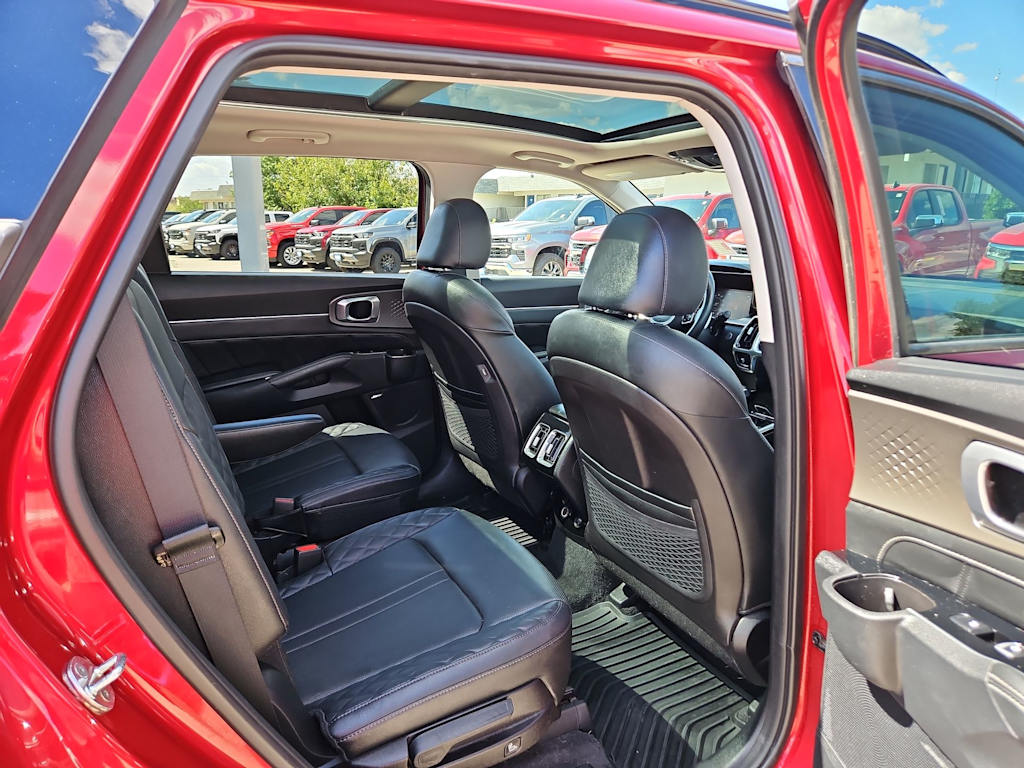 Thumbnail: 2022 Kia Sorento - 23