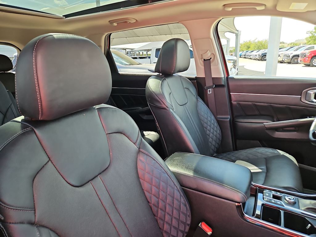 Thumbnail: 2022 Kia Sorento - 11