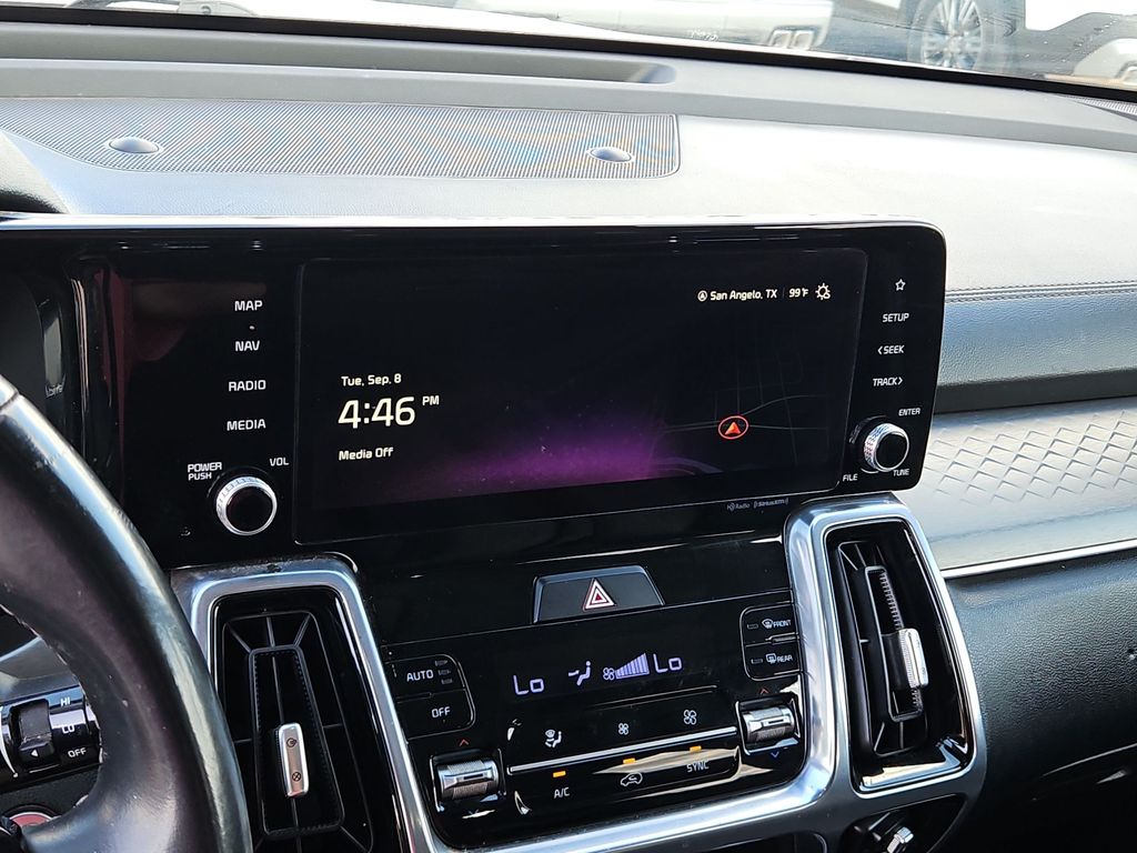 Thumbnail: 2023 Kia Sorento - 24