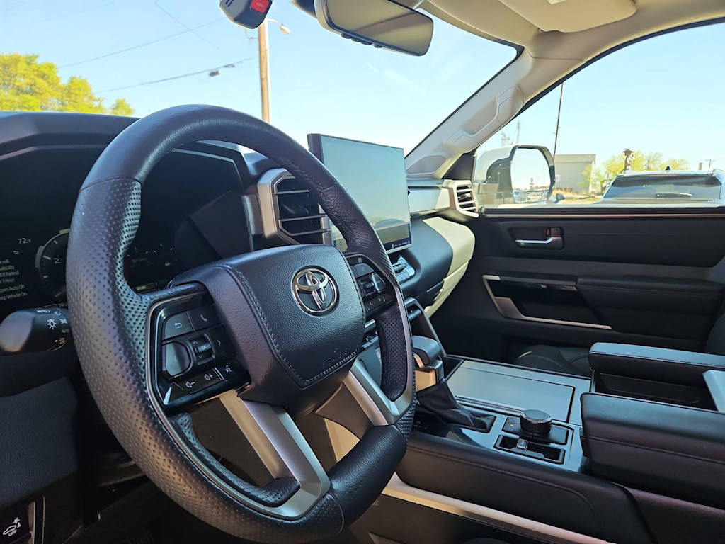 Thumbnail: 2024 Toyota Sequoia - 2