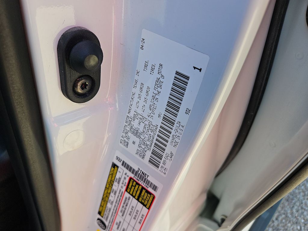 Thumbnail: 2024 Toyota Sequoia - 17