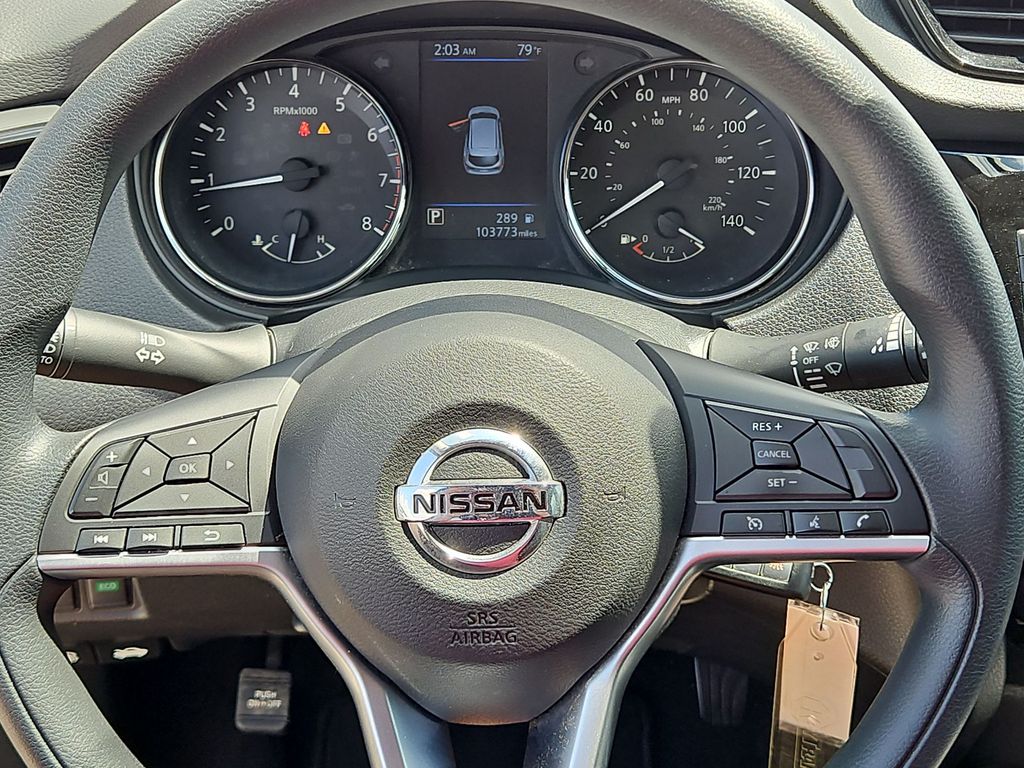 Thumbnail: 2021 Nissan Rogue Sport - 22