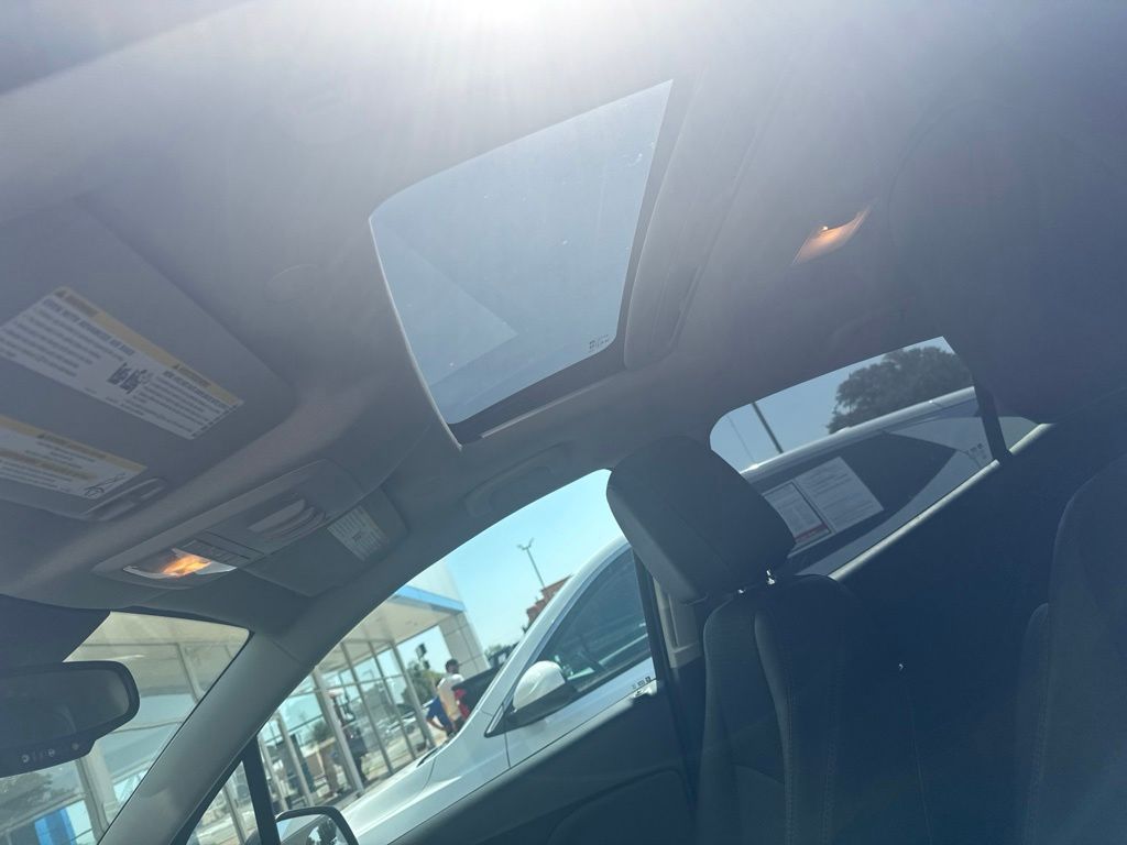 Thumbnail: 2017 Buick Encore - 9