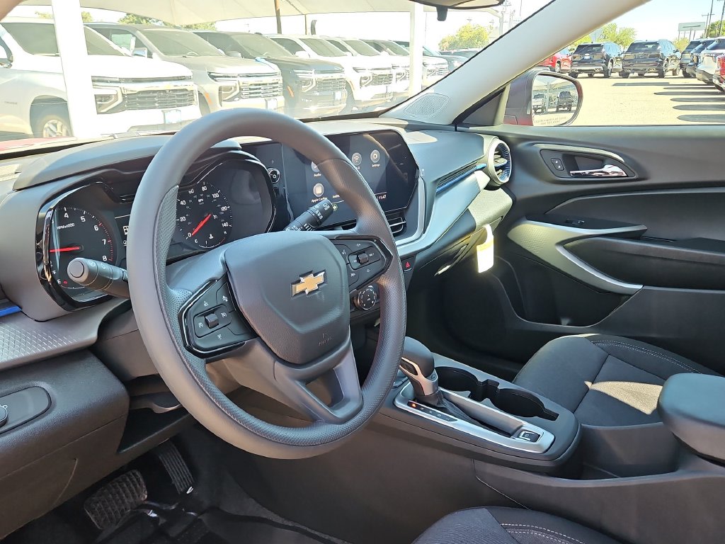 Thumbnail: 2026 Chevrolet Trax - 2