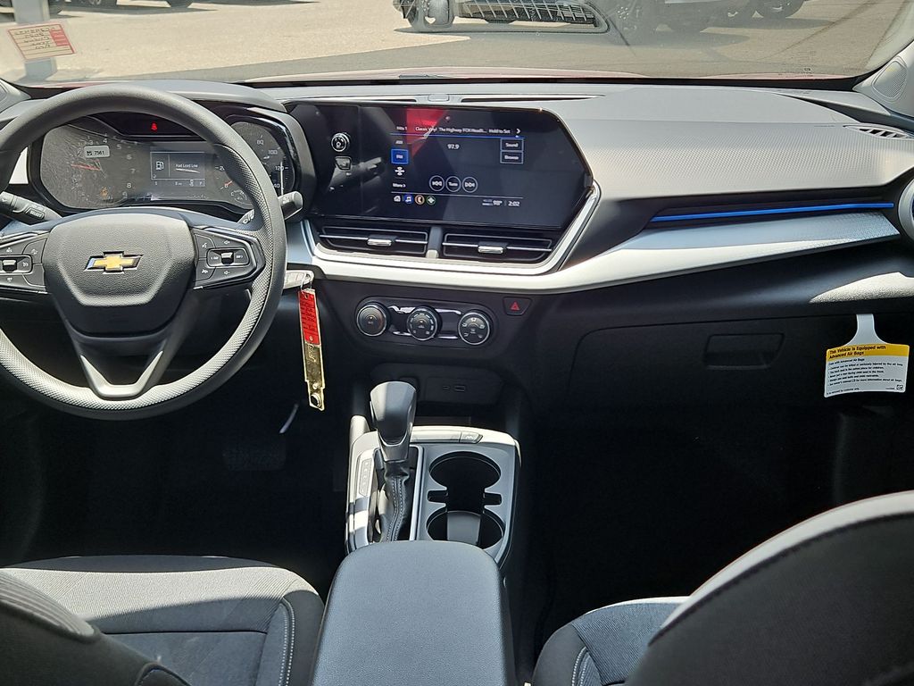 Thumbnail: 2025 Chevrolet Trax - 10