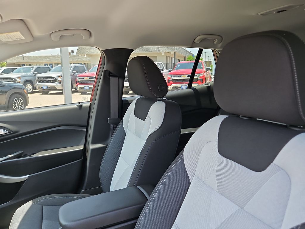 Thumbnail: 2025 Chevrolet Trax - 26