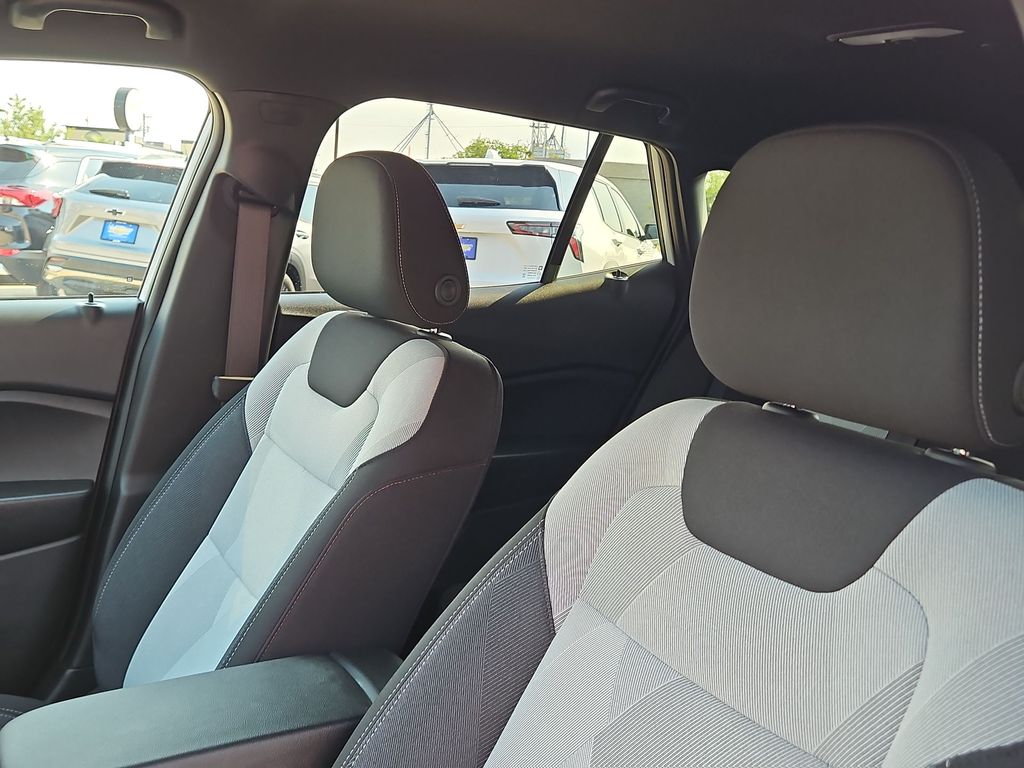 Thumbnail: 2026 Chevrolet Trax - 9