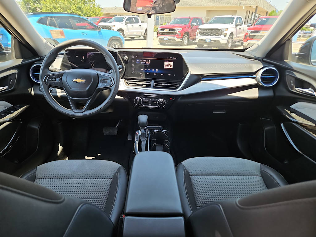 Thumbnail: 2024 Chevrolet Trax - 10
