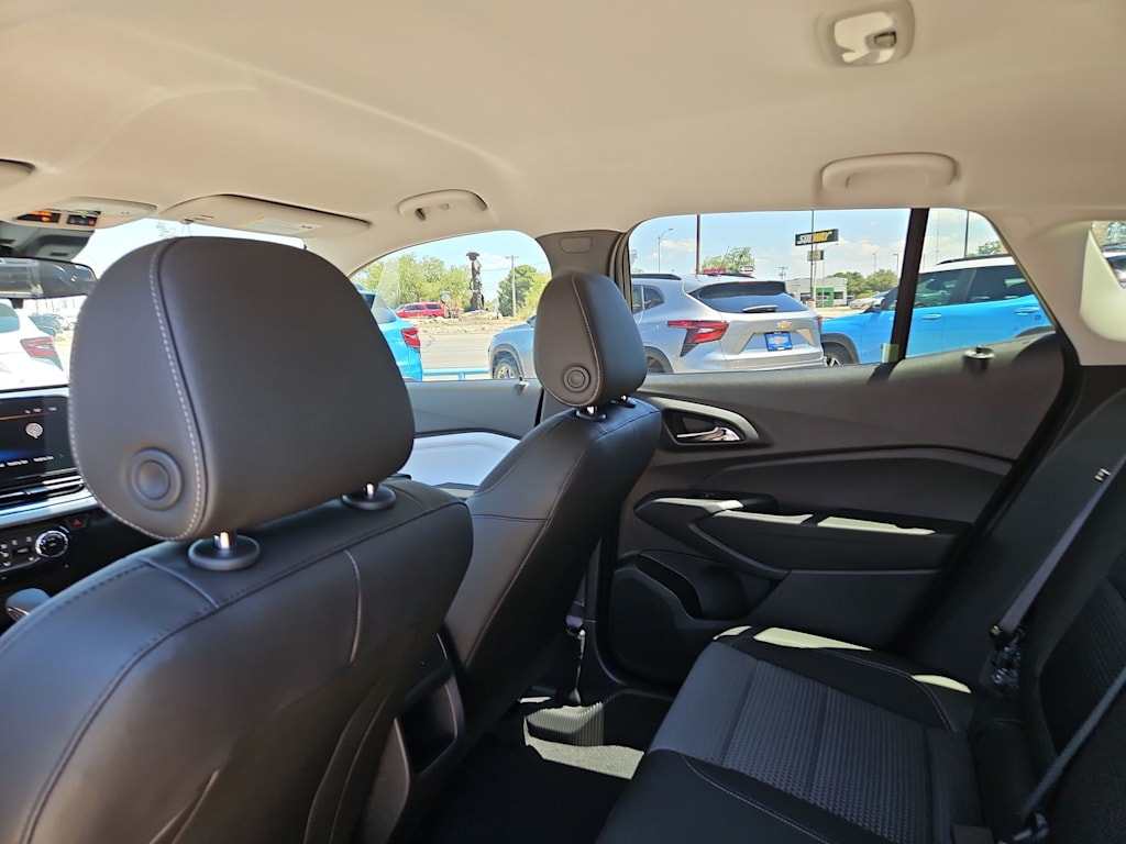 Thumbnail: 2025 Chevrolet Trax - 10