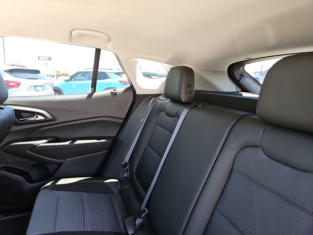 Thumbnail: 2025 Chevrolet Trax - 24
