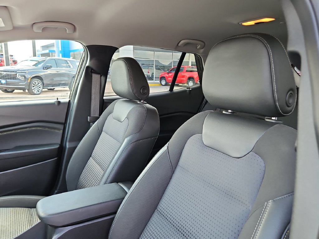 Thumbnail: 2025 Chevrolet Trax - 6