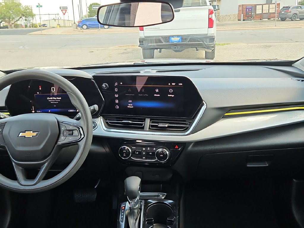 Thumbnail: 2025 Chevrolet Trax - 5