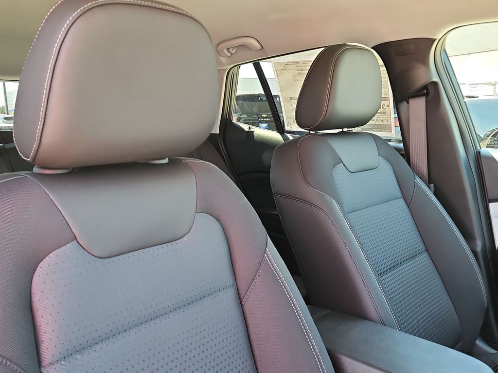 Thumbnail: 2026 Chevrolet Trax - 9