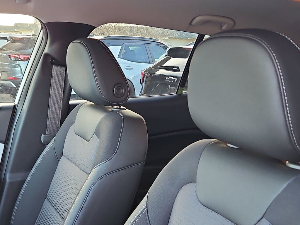 Thumbnail: 2026 Chevrolet Trax - 10