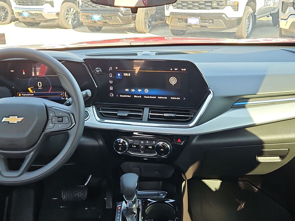 Thumbnail: 2026 Chevrolet Trax - 9