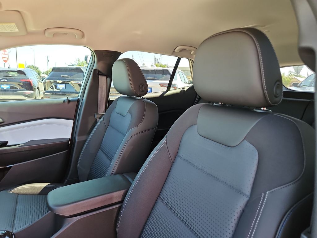 Thumbnail: 2026 Chevrolet Trax - 10