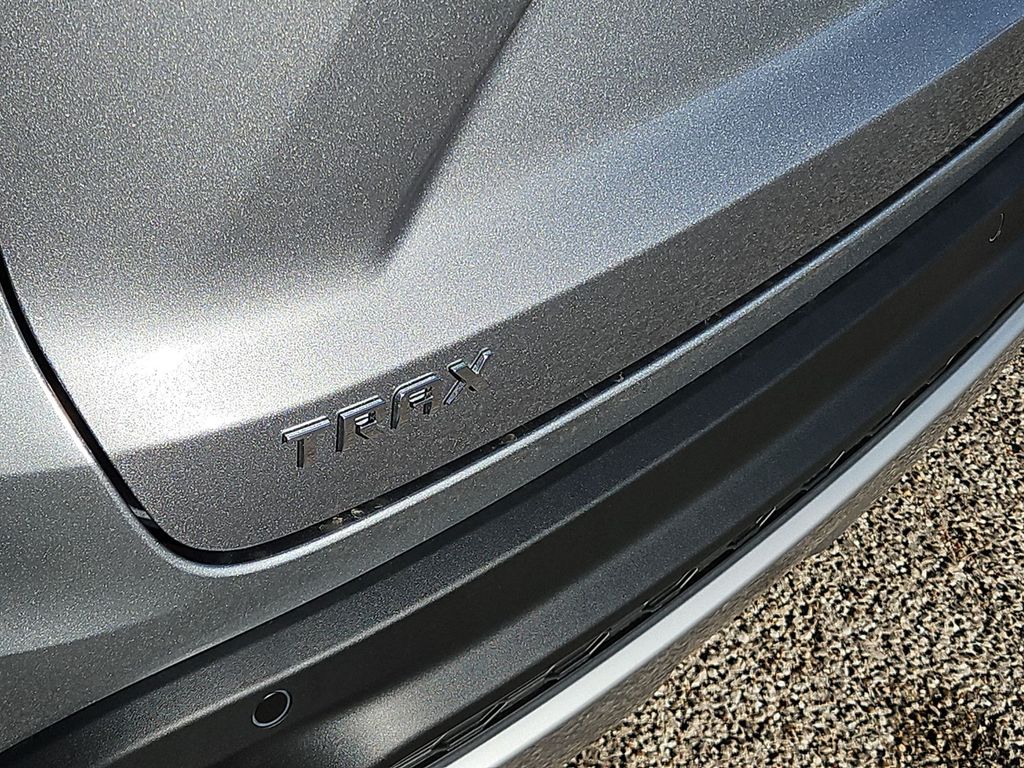 Thumbnail: 2026 Chevrolet Trax - 7