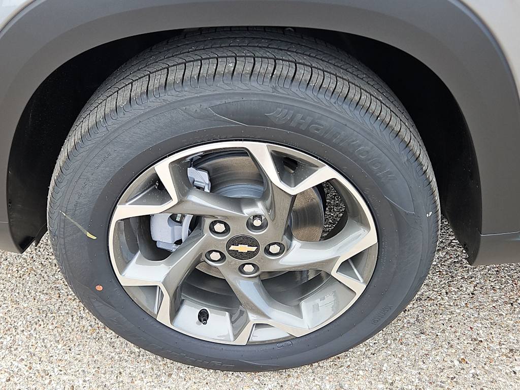 Thumbnail: 2026 Chevrolet Trax - 8