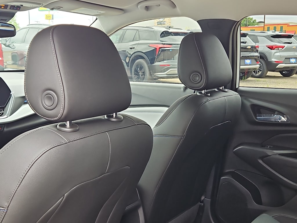 Thumbnail: 2026 Chevrolet Trax - 11