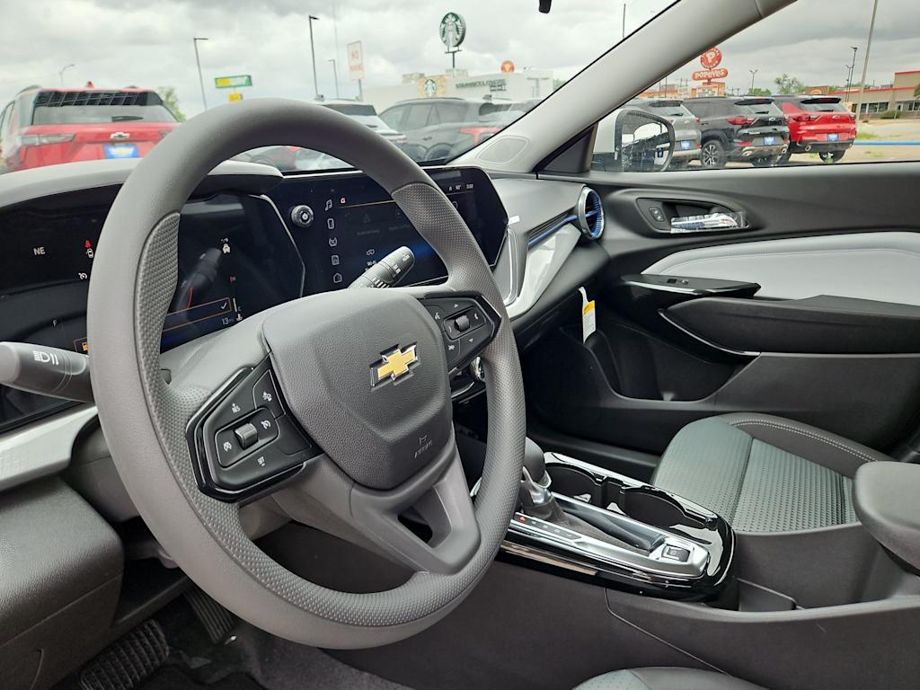 Thumbnail: 2026 Chevrolet Trax - 2