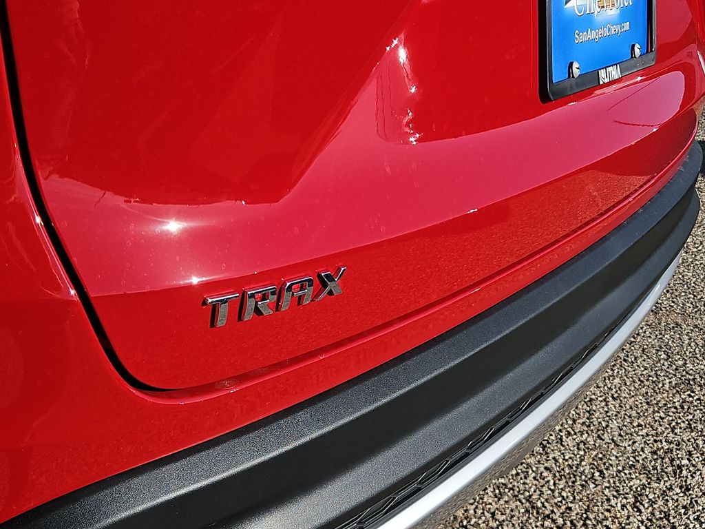 Thumbnail: 2026 Chevrolet Trax - 7