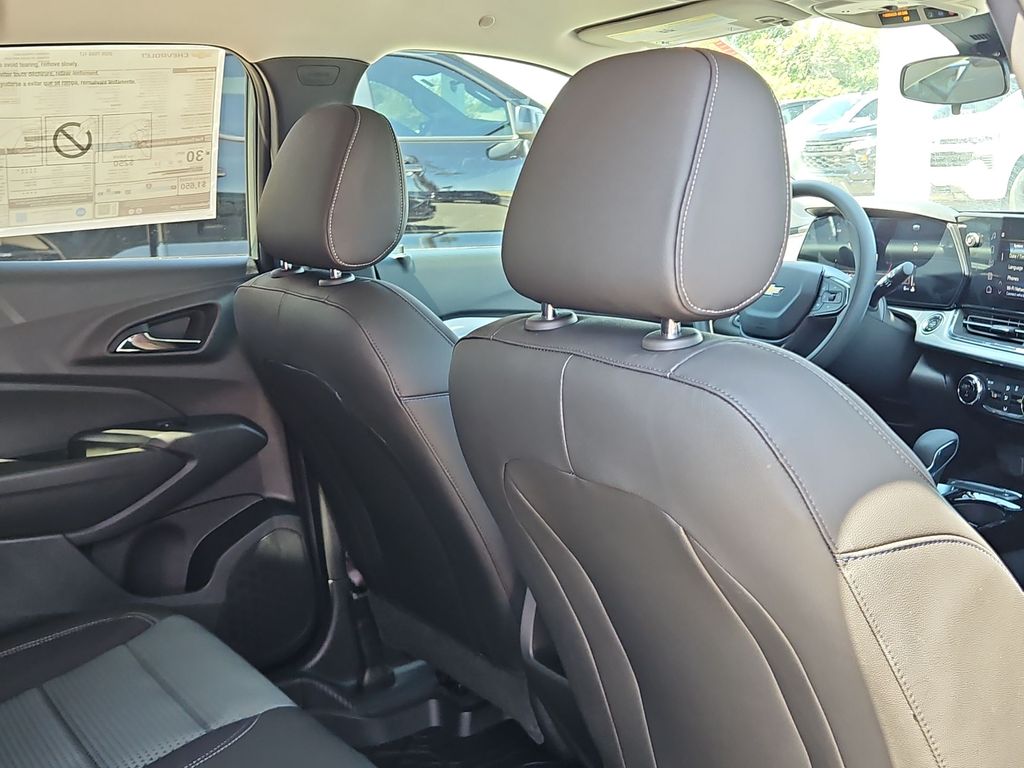 Thumbnail: 2026 Chevrolet Trax - 11