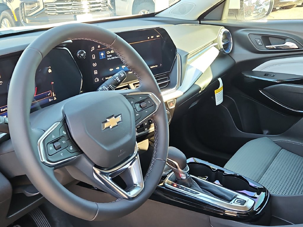 Thumbnail: 2026 Chevrolet Trax - 2