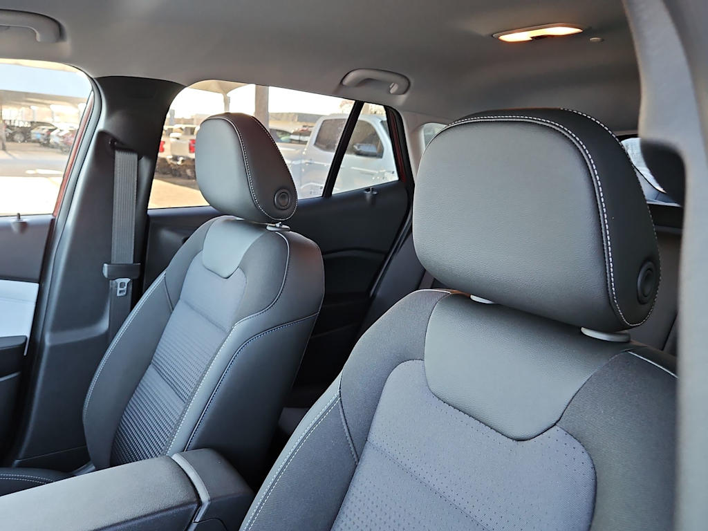 Thumbnail: 2025 Chevrolet Trax - 9