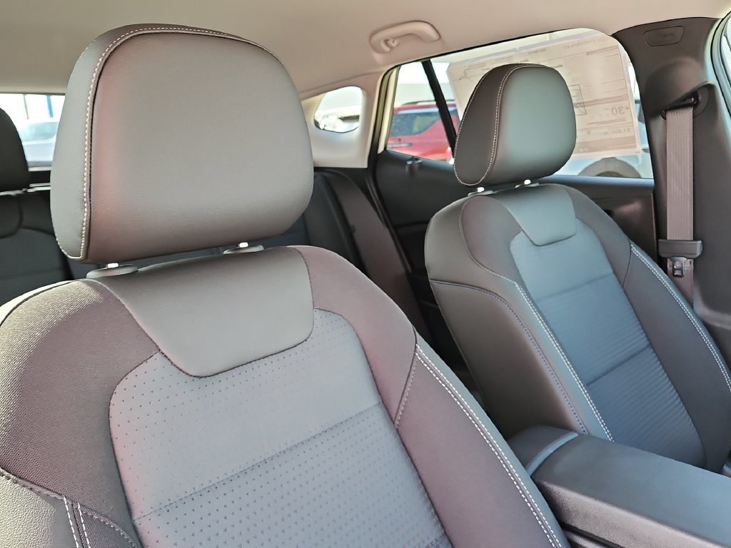 Thumbnail: 2026 Chevrolet Trax - 4