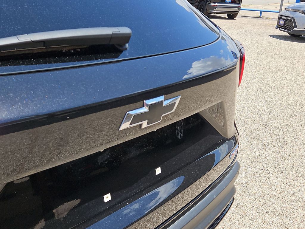 Thumbnail: 2025 Chevrolet Trax - 7