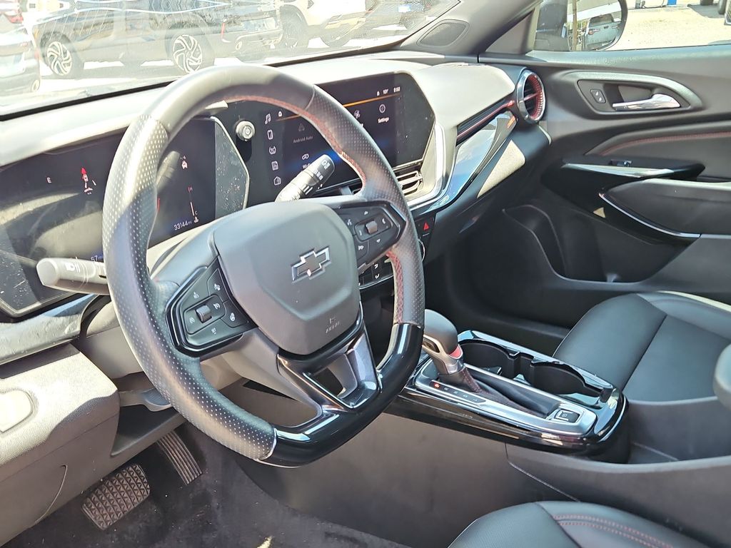 Thumbnail: 2025 Chevrolet Trax - 2