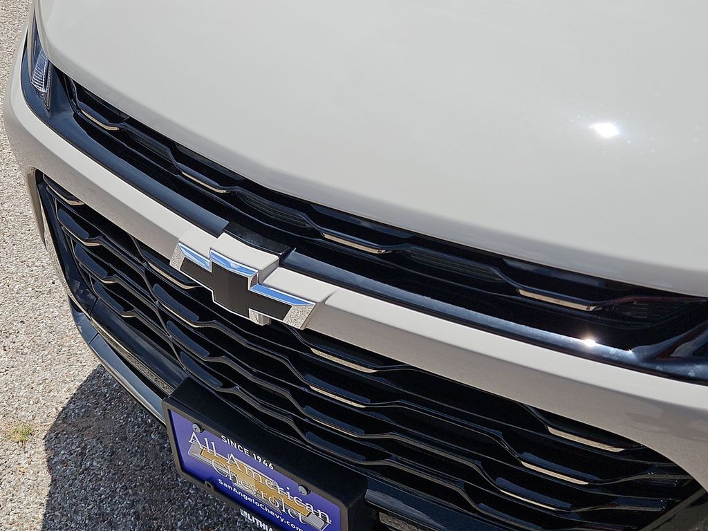 Thumbnail: 2026 Chevrolet Trax - 23