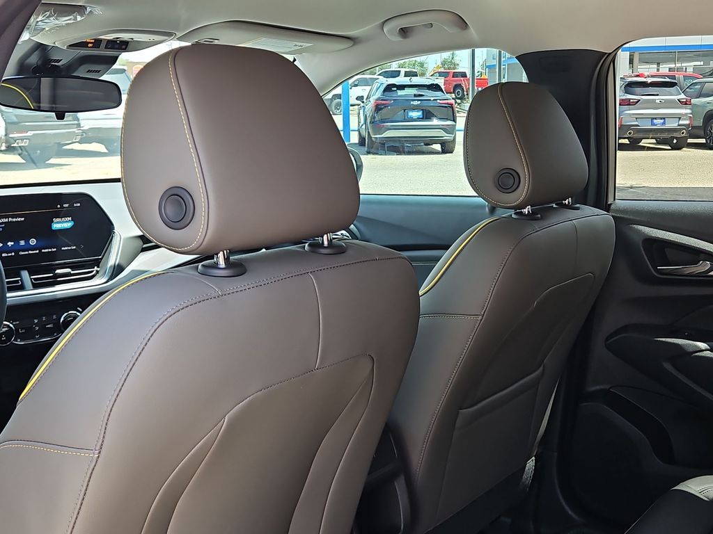 Thumbnail: 2026 Chevrolet Trax - 11