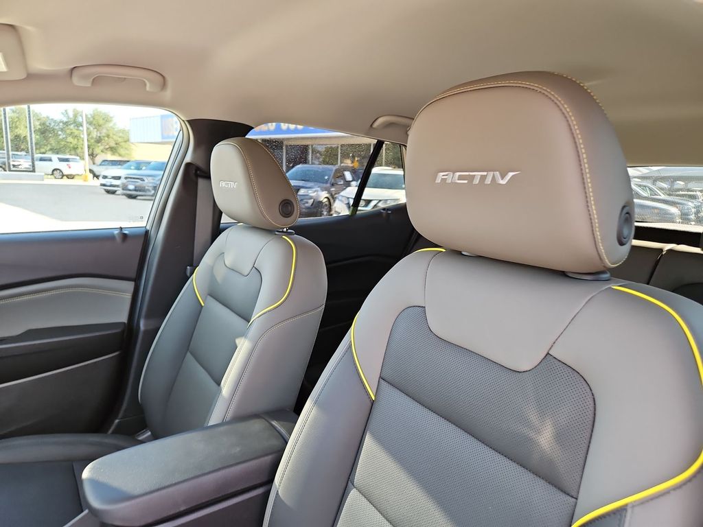 Thumbnail: 2025 Chevrolet Trax - 10