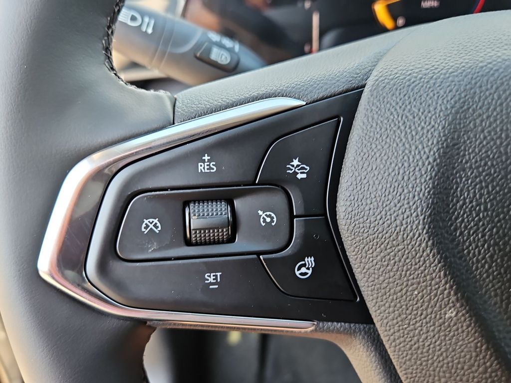 Thumbnail: 2025 Chevrolet Trax - 28