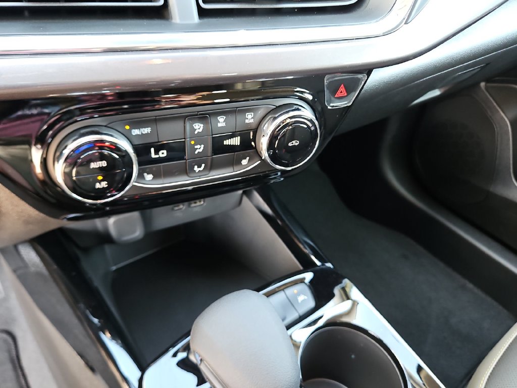 Thumbnail: 2025 Chevrolet Trax - 29