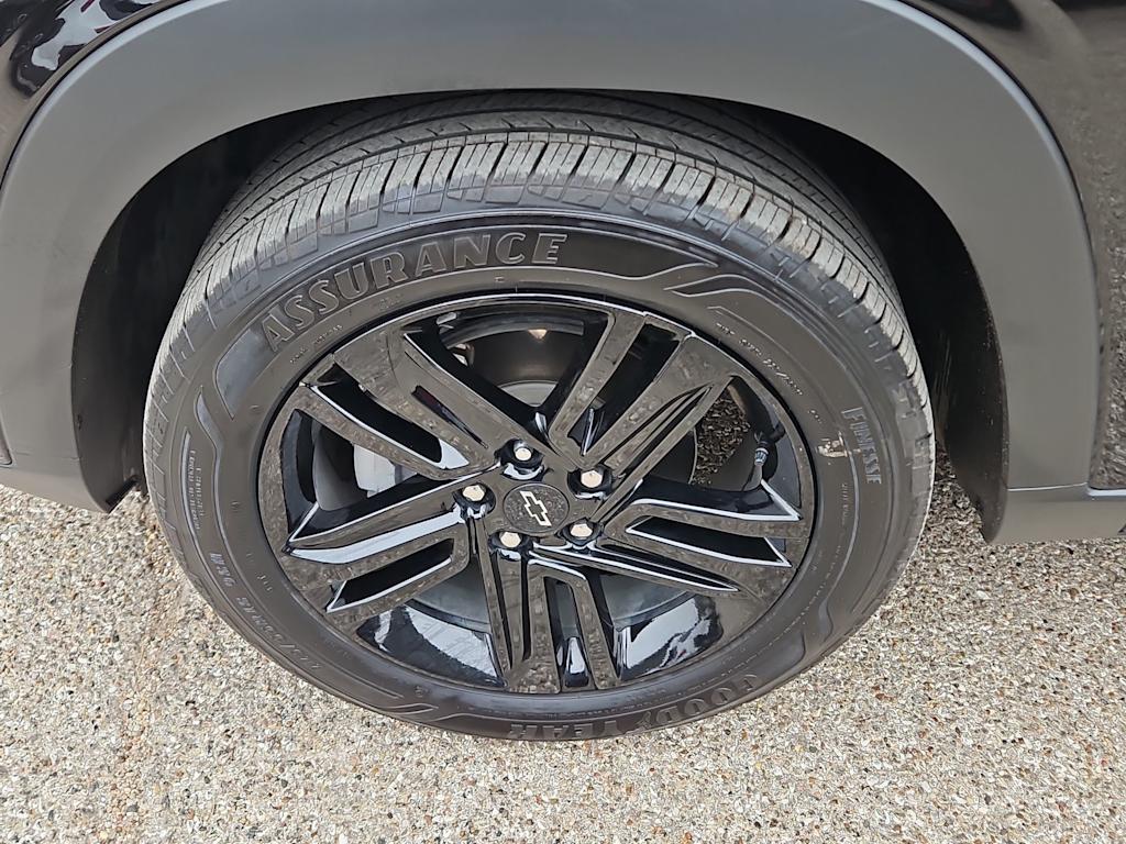 Thumbnail: 2025 Chevrolet Trax - 8