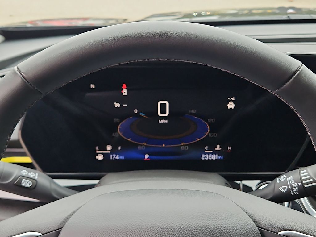 Thumbnail: 2025 Chevrolet Trax - 14