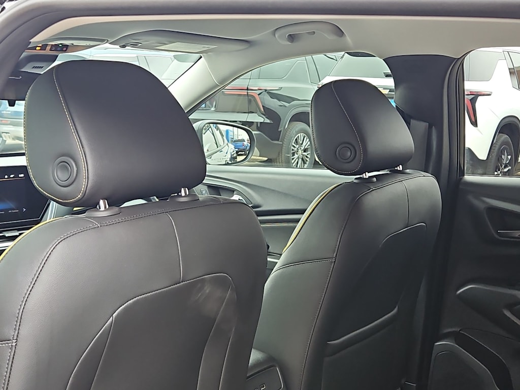 Thumbnail: 2025 Chevrolet Trax - 10