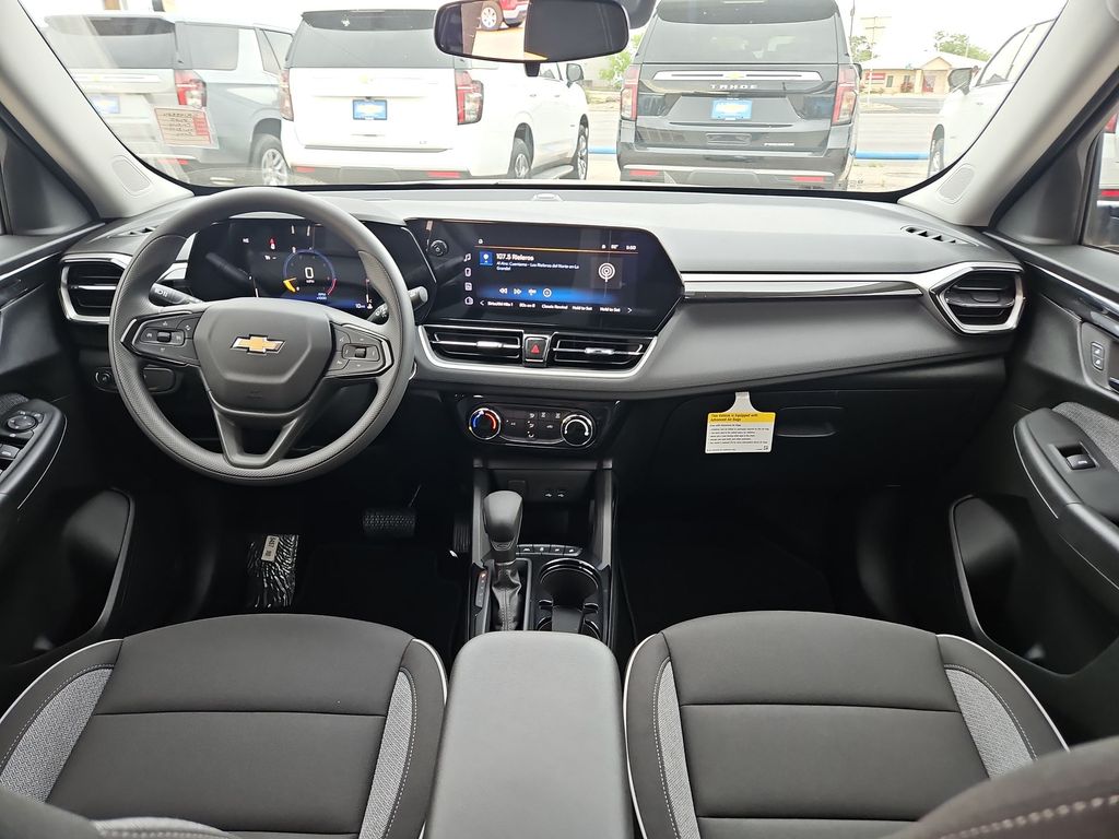Thumbnail: 2025 Chevrolet TrailBlazer - 10
