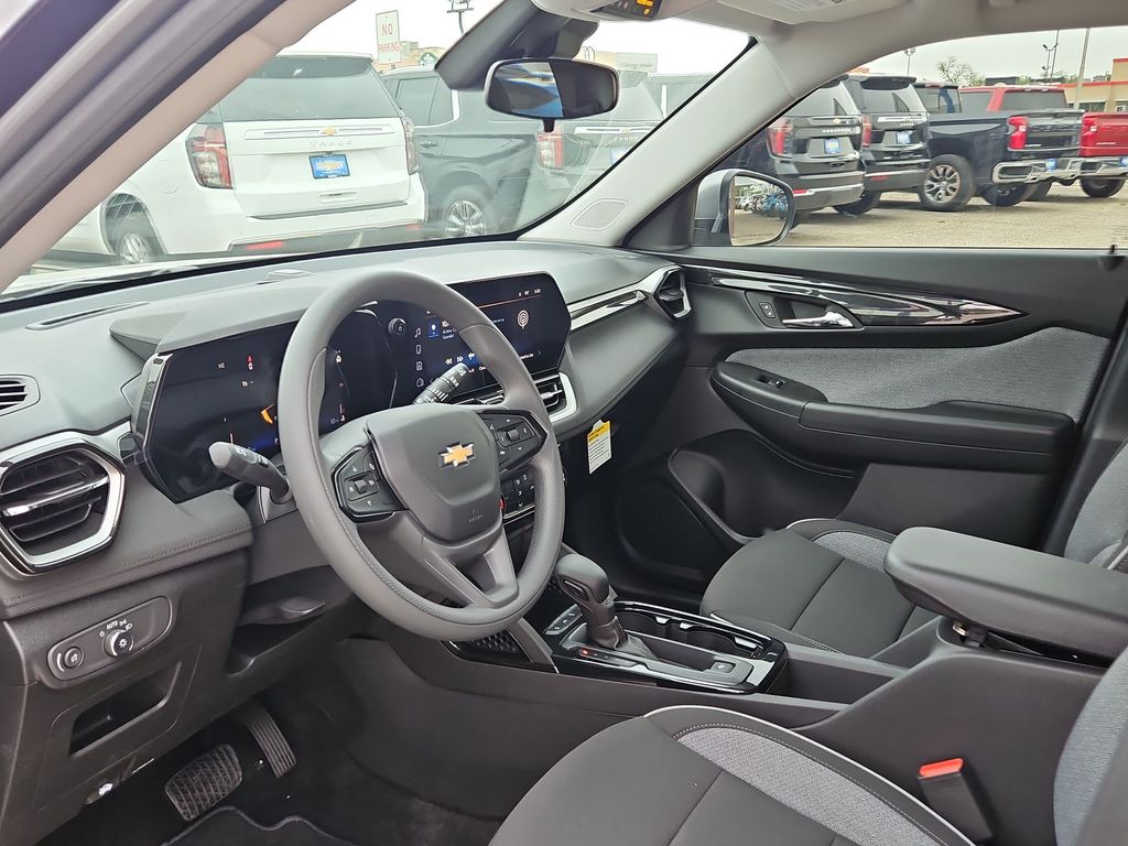 Thumbnail: 2025 Chevrolet TrailBlazer - 2