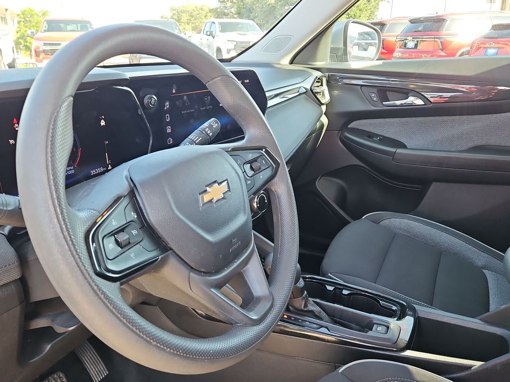 Thumbnail: 2025 Chevrolet TrailBlazer - 2