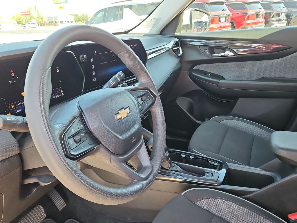 Thumbnail: 2025 Chevrolet TrailBlazer - 2