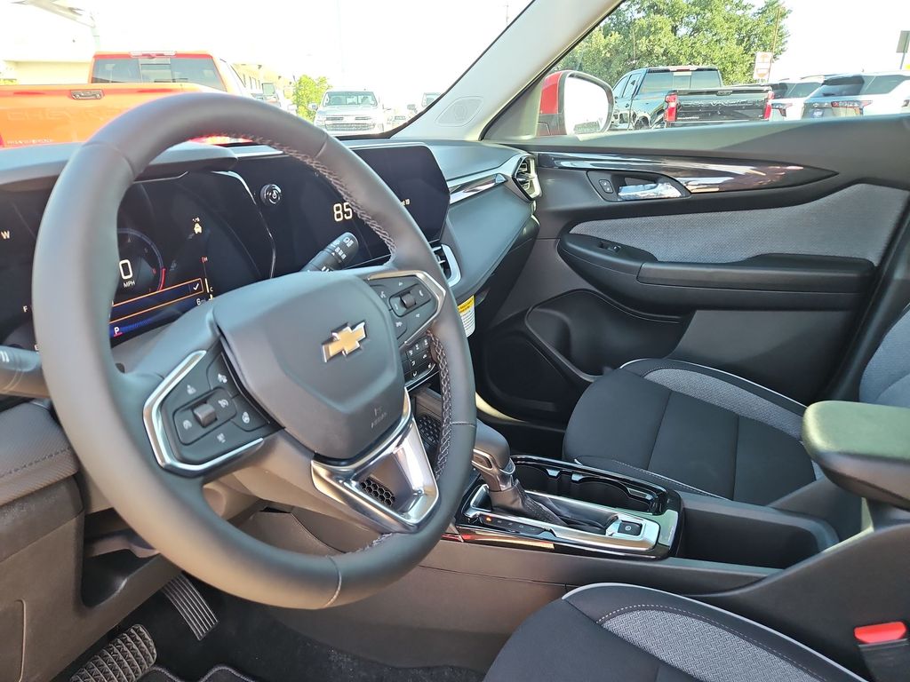 Thumbnail: 2026 Chevrolet TrailBlazer - 2