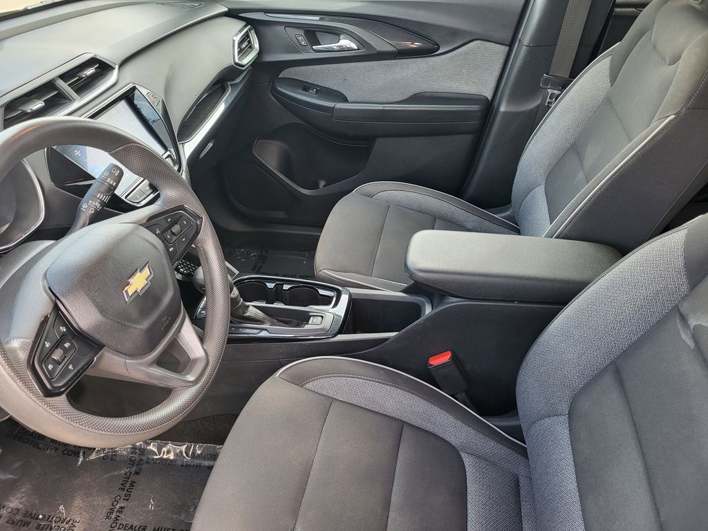 Thumbnail: 2023 Chevrolet TrailBlazer - 11