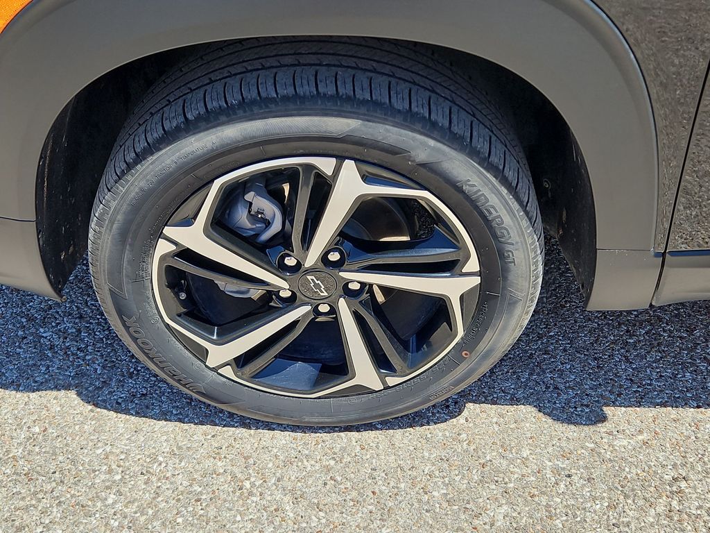 Thumbnail: 2023 Chevrolet TrailBlazer - 8